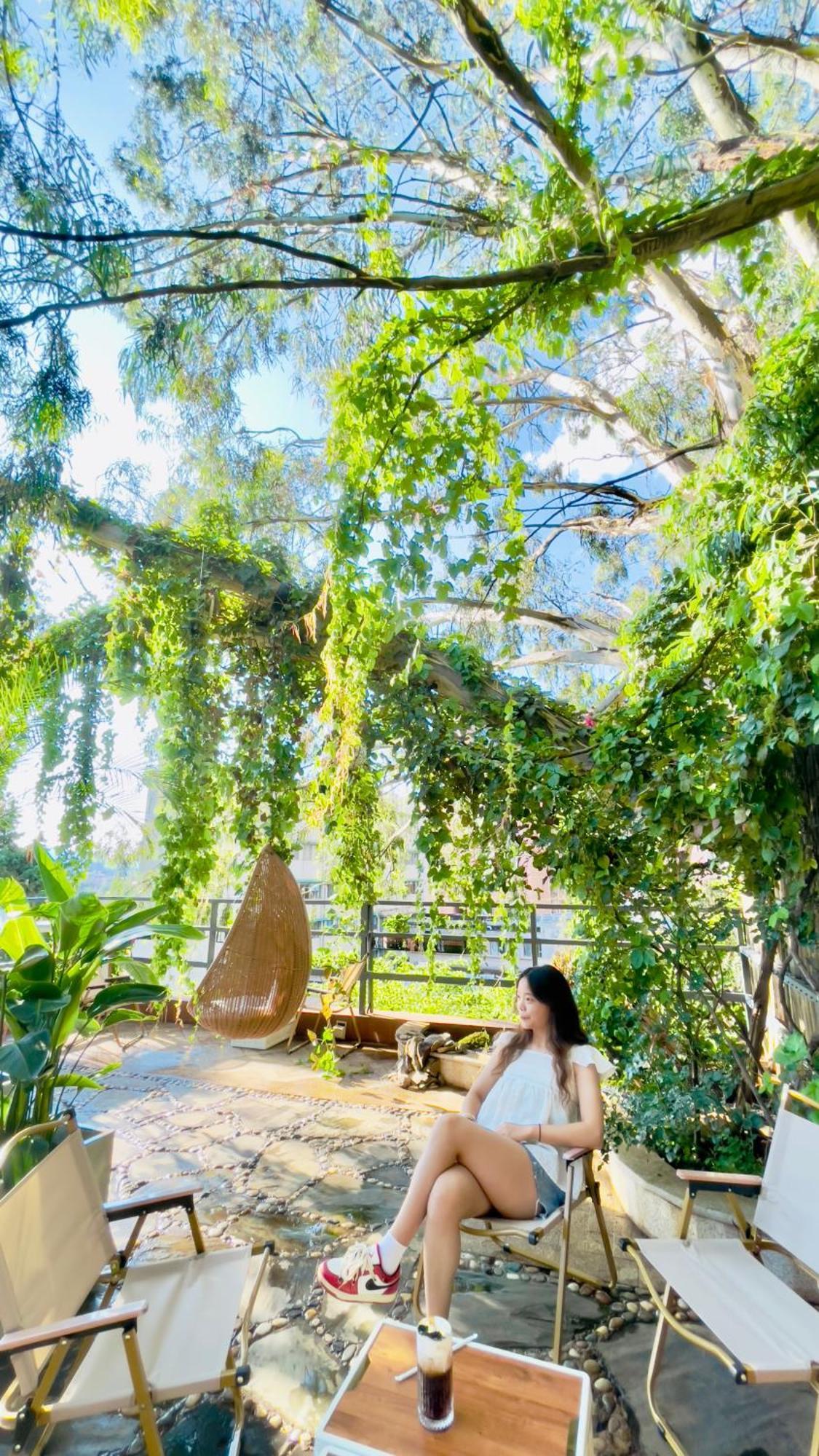 Kunming Upland International Youth Hostel Near The City Center ,2 Mins Walk To The Subway, 2 Mins Walk To The Green Lake, Close To Yuan Tong Temple, Old Street, Yunnan University, Convenient Payment And Visa Cards Are Accepted Exteriér fotografie