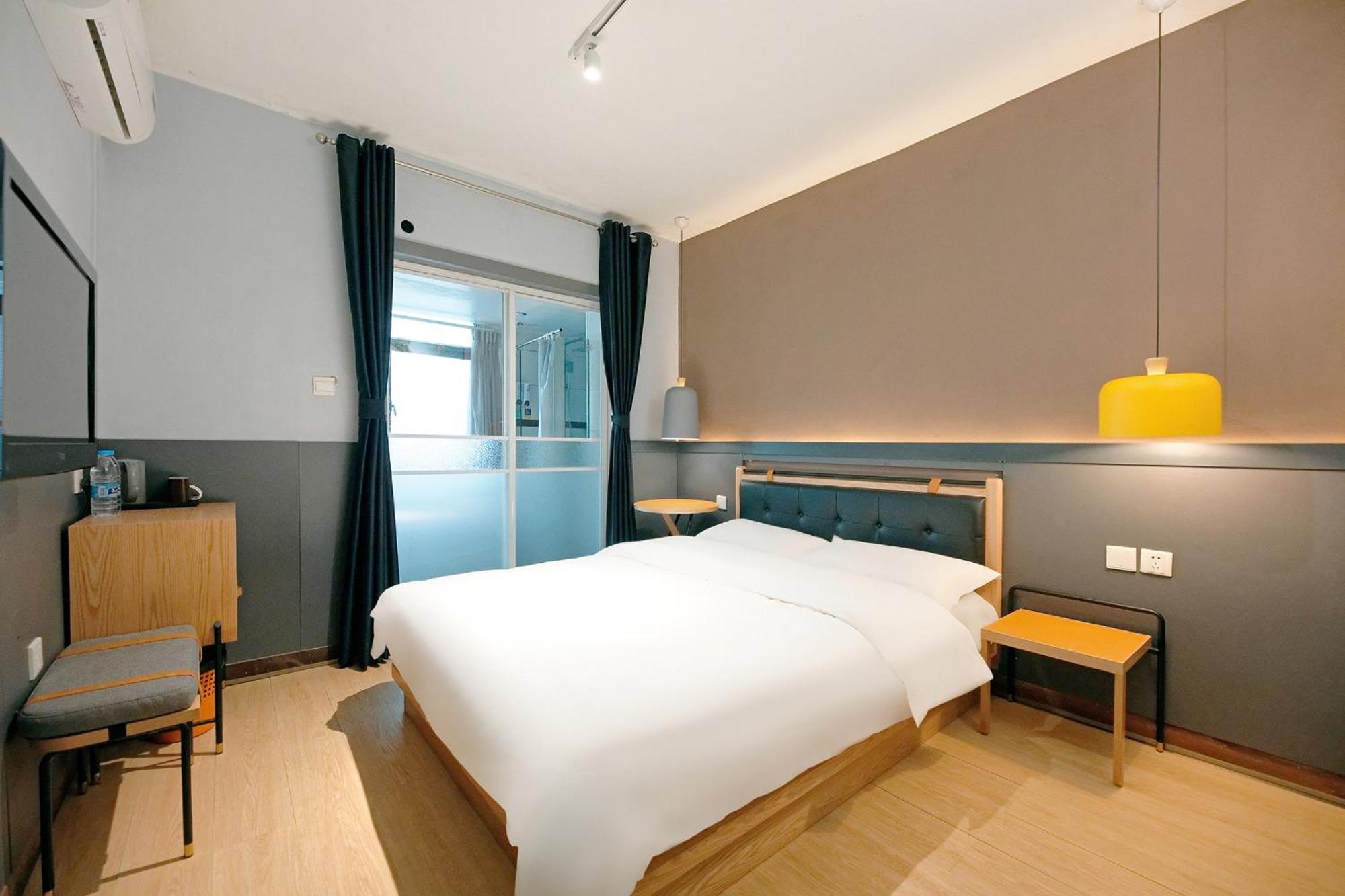 Kunming Upland International Youth Hostel Near The City Center ,2 Mins Walk To The Subway, 2 Mins Walk To The Green Lake, Close To Yuan Tong Temple, Old Street, Yunnan University, Convenient Payment And Visa Cards Are Accepted Exteriér fotografie