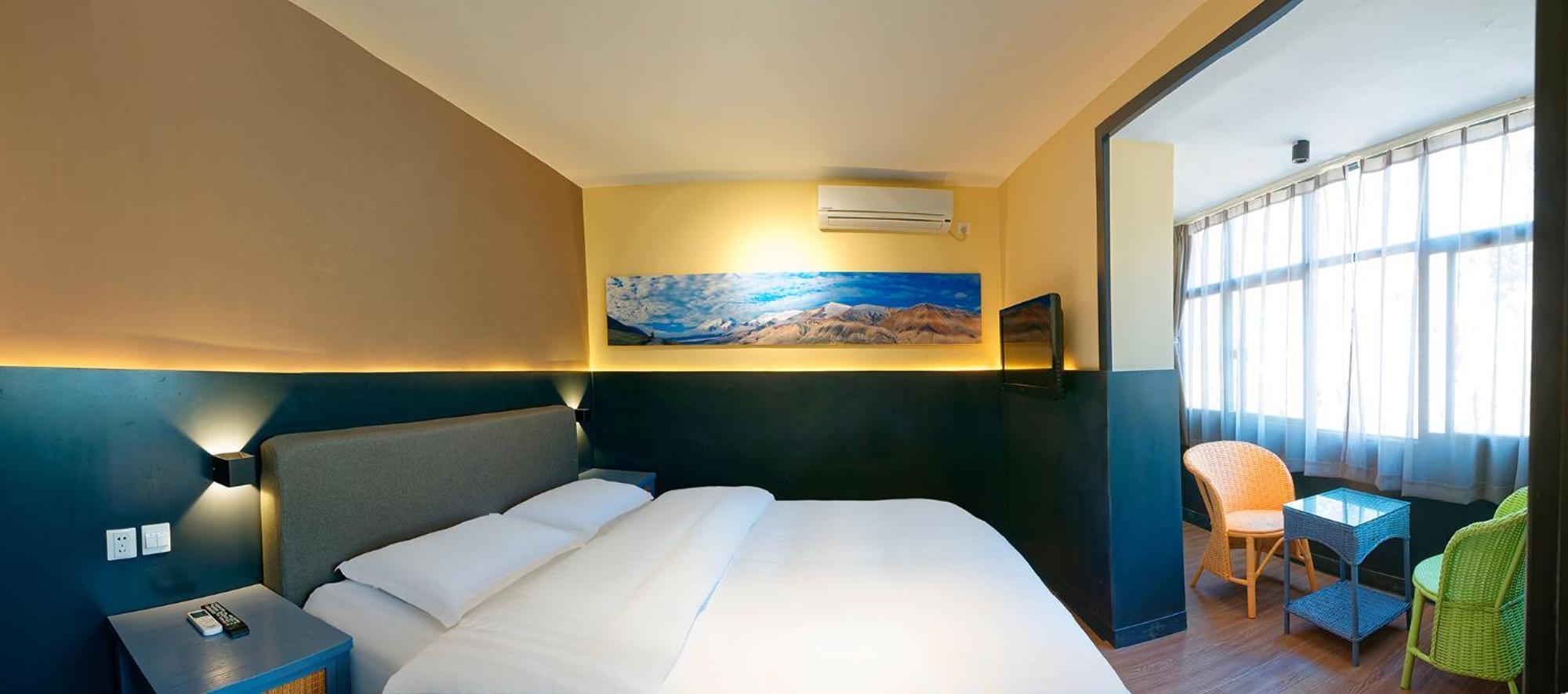 Kunming Upland International Youth Hostel Near The City Center ,2 Mins Walk To The Subway, 2 Mins Walk To The Green Lake, Close To Yuan Tong Temple, Old Street, Yunnan University, Convenient Payment And Visa Cards Are Accepted Exteriér fotografie