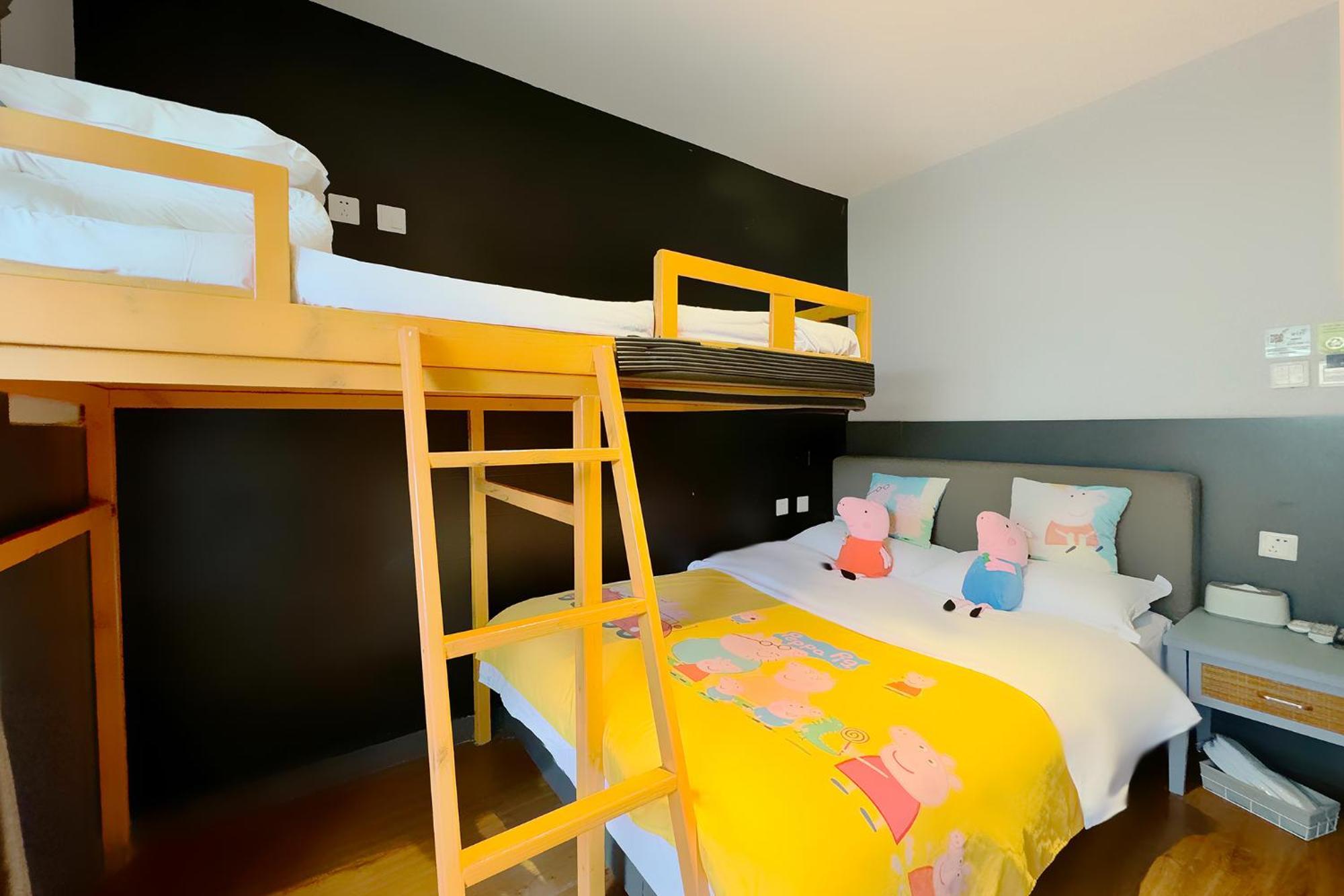 Kunming Upland International Youth Hostel Near The City Center ,2 Mins Walk To The Subway, 2 Mins Walk To The Green Lake, Close To Yuan Tong Temple, Old Street, Yunnan University, Convenient Payment And Visa Cards Are Accepted Exteriér fotografie