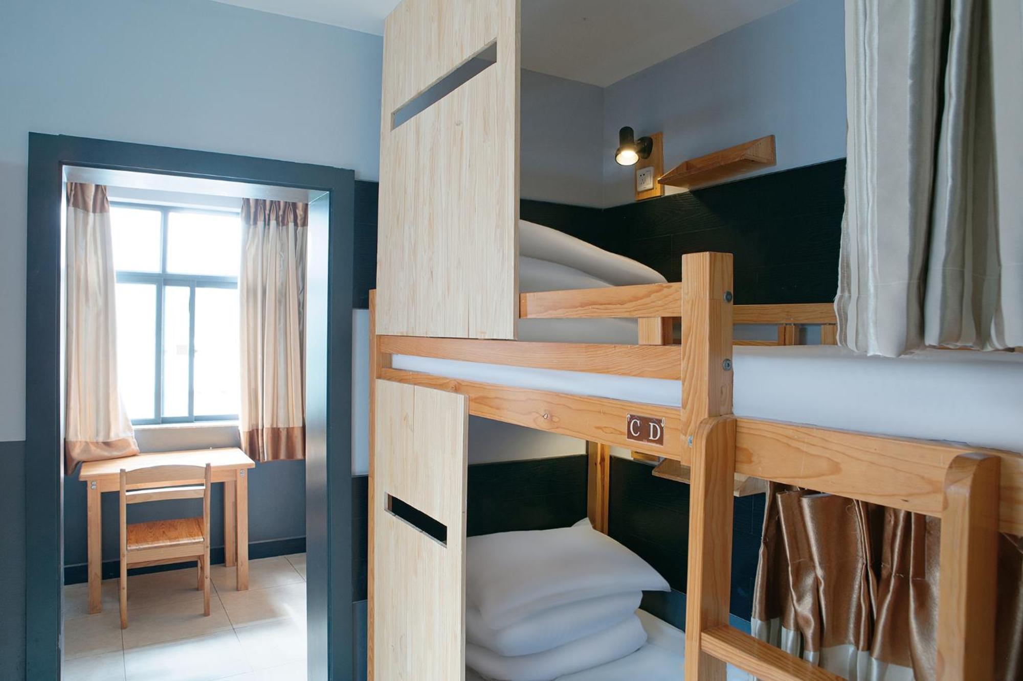 Kunming Upland International Youth Hostel Near The City Center ,2 Mins Walk To The Subway, 2 Mins Walk To The Green Lake, Close To Yuan Tong Temple, Old Street, Yunnan University, Convenient Payment And Visa Cards Are Accepted Exteriér fotografie