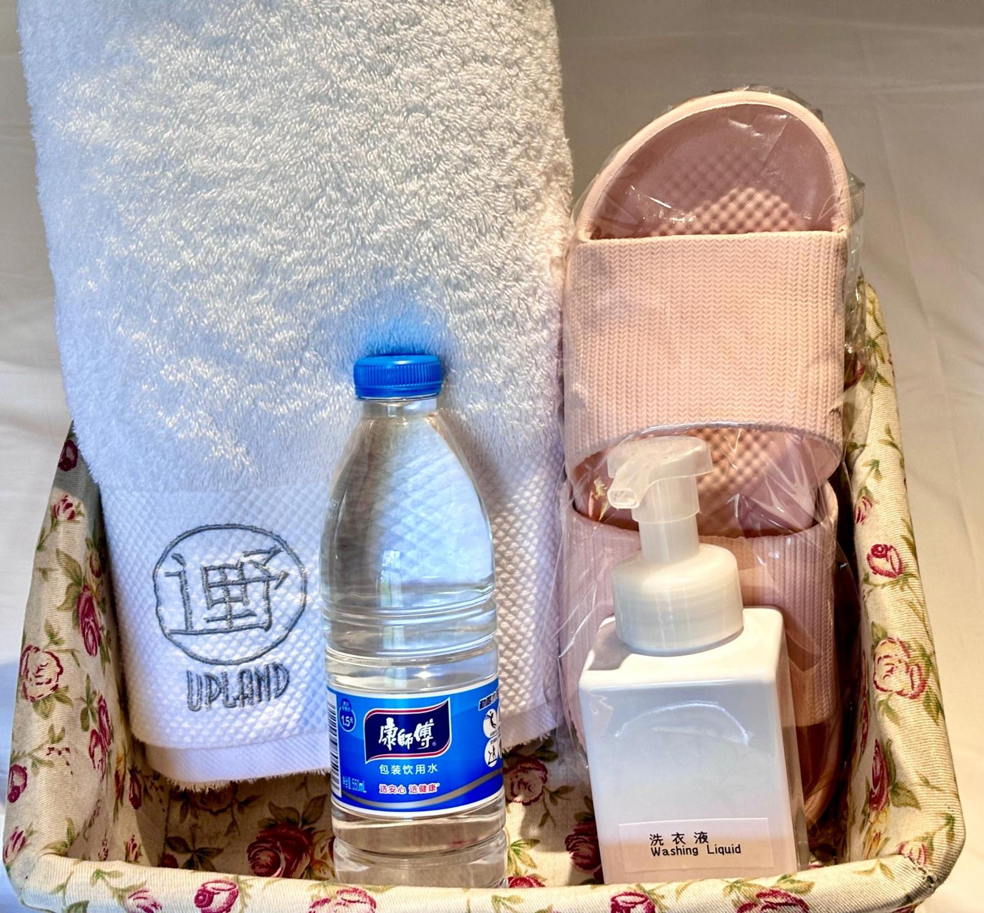 Kunming Upland International Youth Hostel Near The City Center ,2 Mins Walk To The Subway, 2 Mins Walk To The Green Lake, Close To Yuan Tong Temple, Old Street, Yunnan University, Convenient Payment And Visa Cards Are Accepted Exteriér fotografie